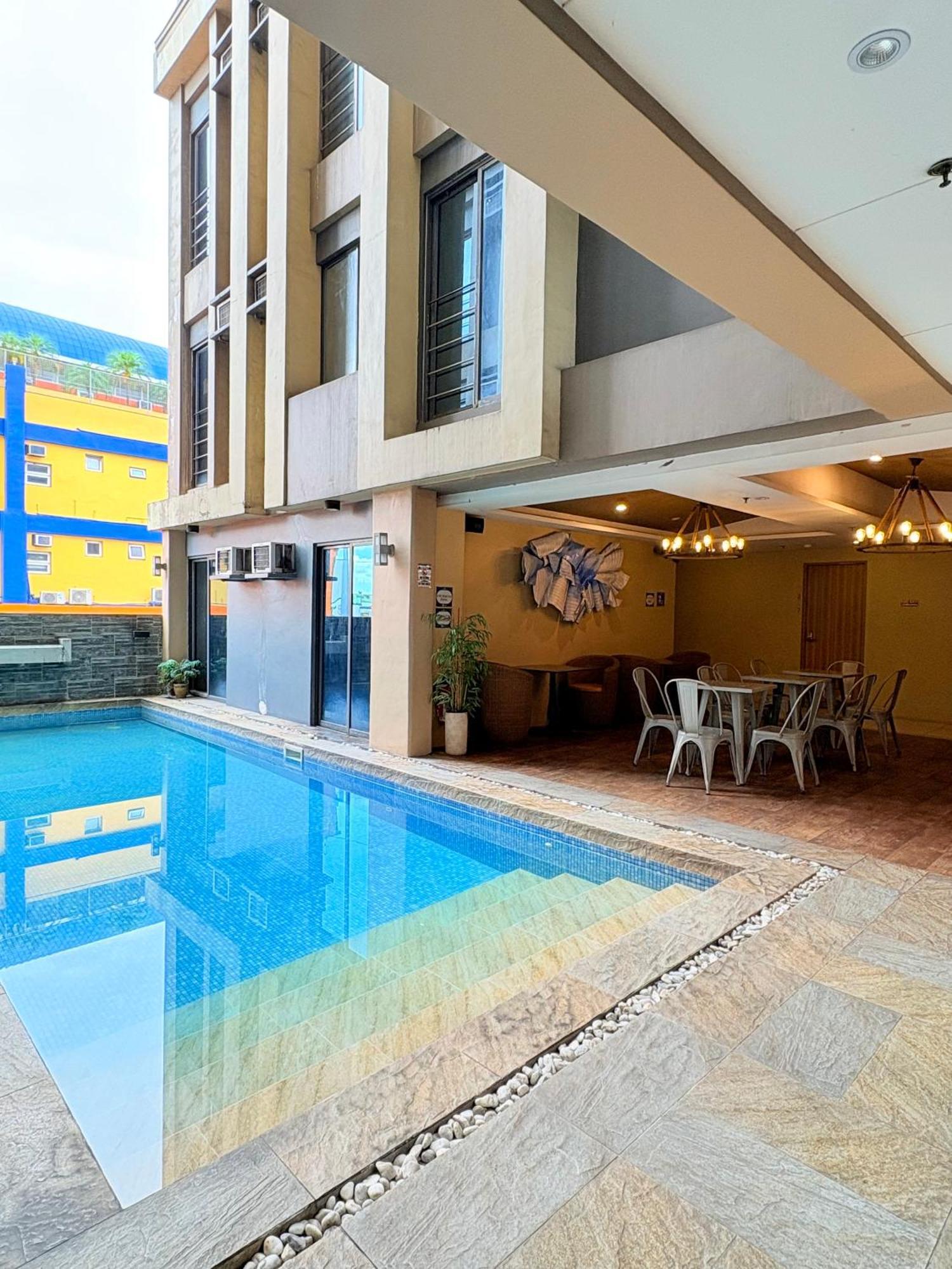 Pacific Park Hotel Quezon City Extérieur photo