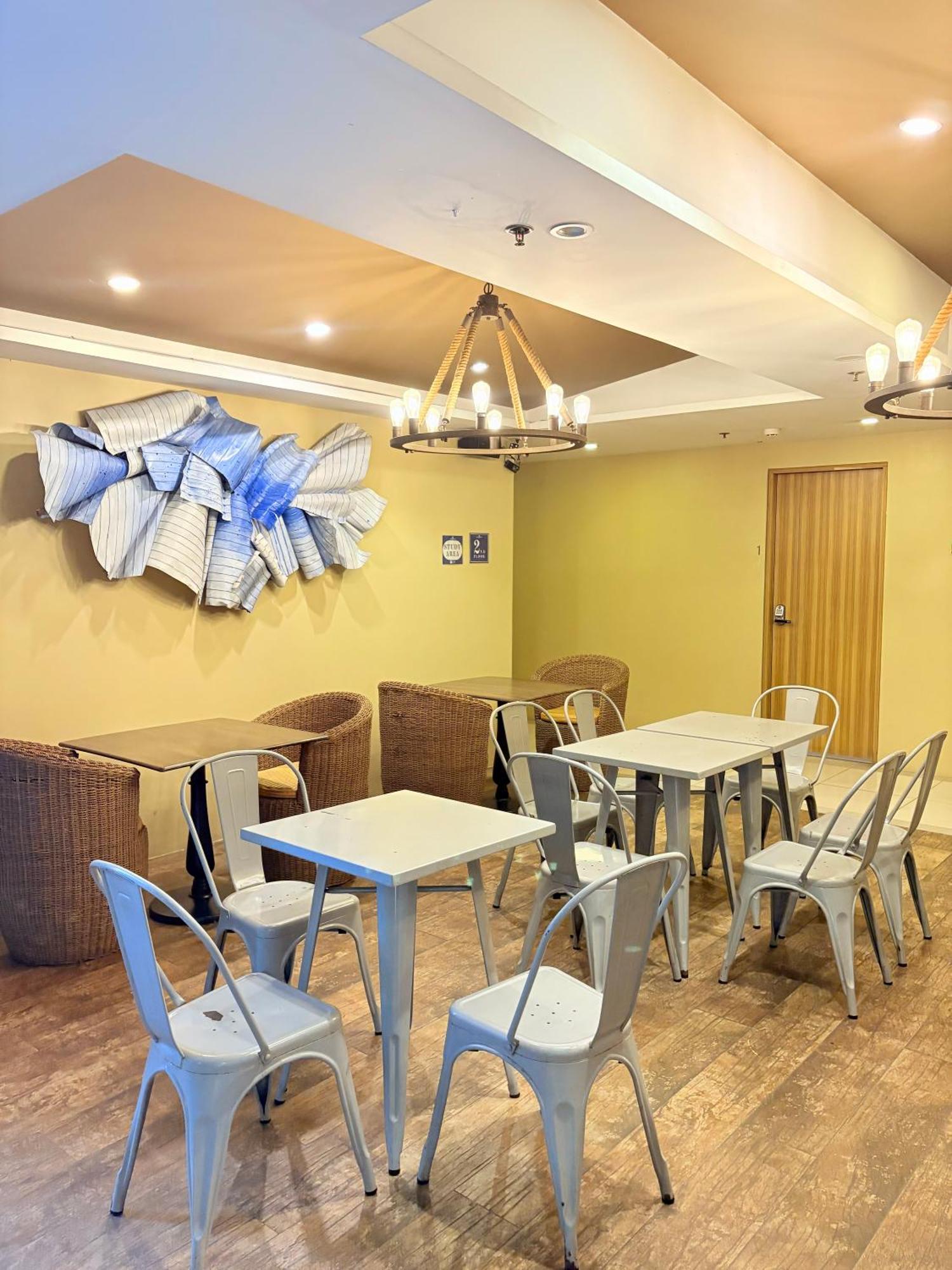 Pacific Park Hotel Quezon City Extérieur photo