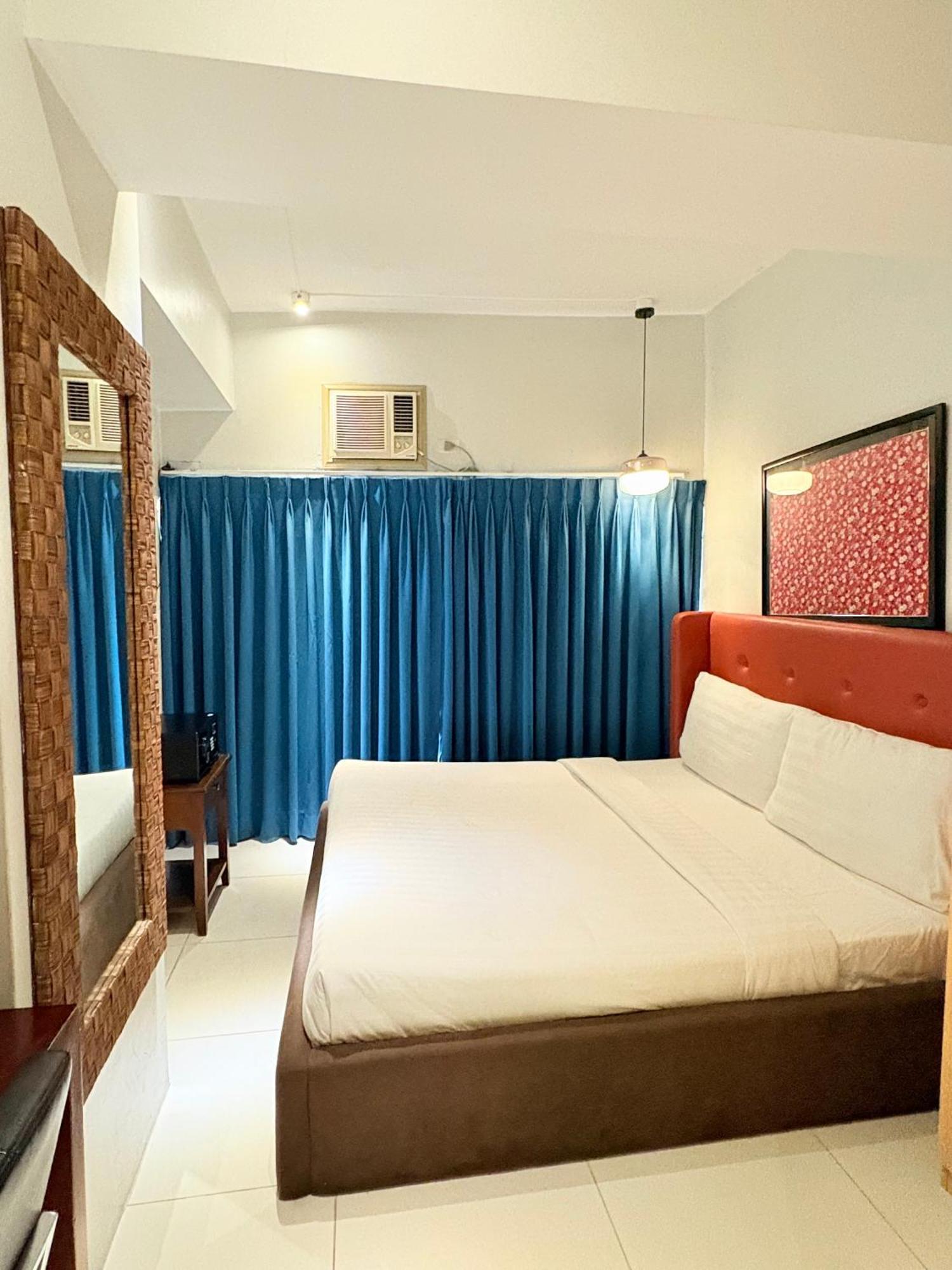 Pacific Park Hotel Quezon City Extérieur photo
