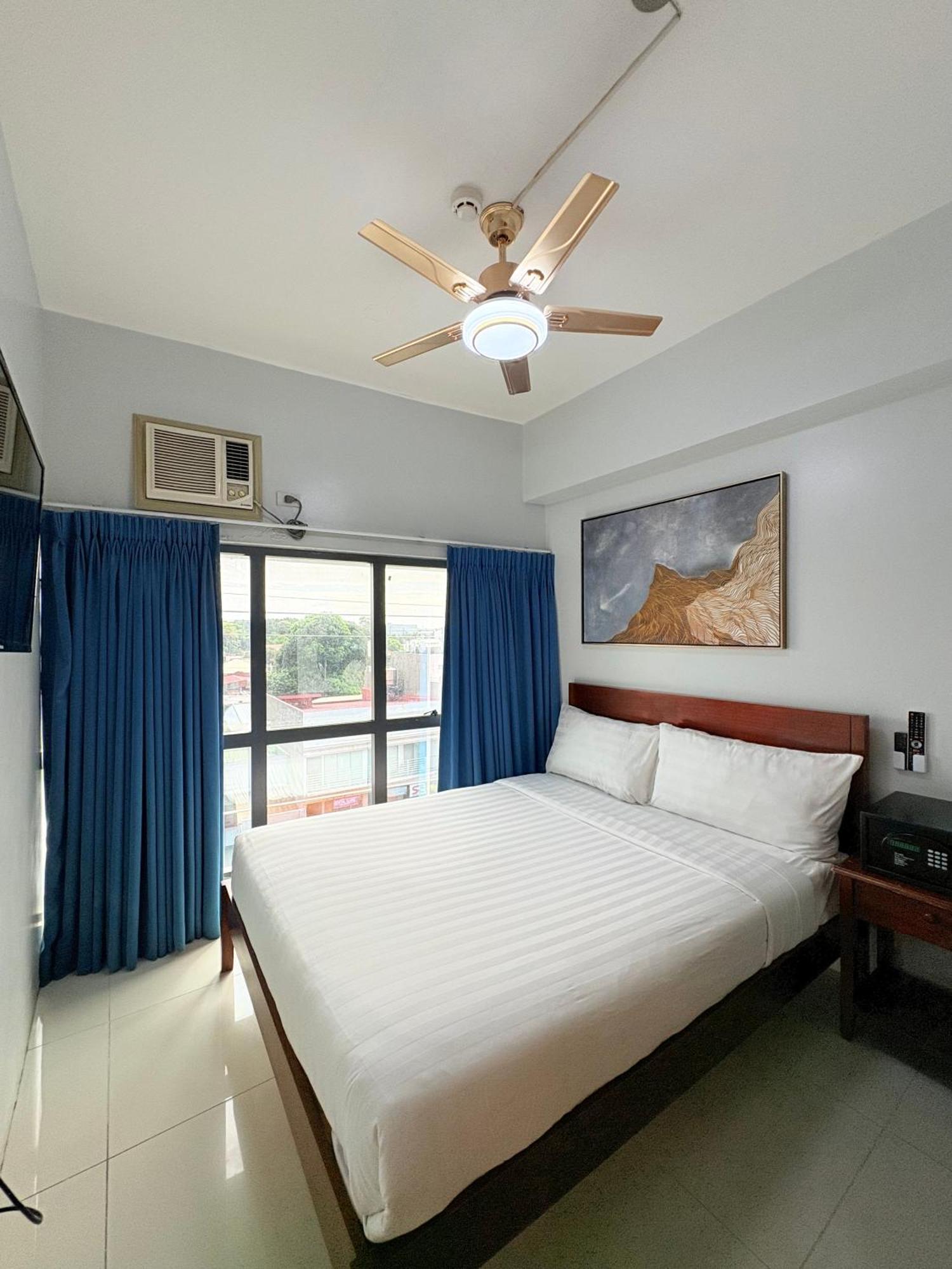 Pacific Park Hotel Quezon City Extérieur photo